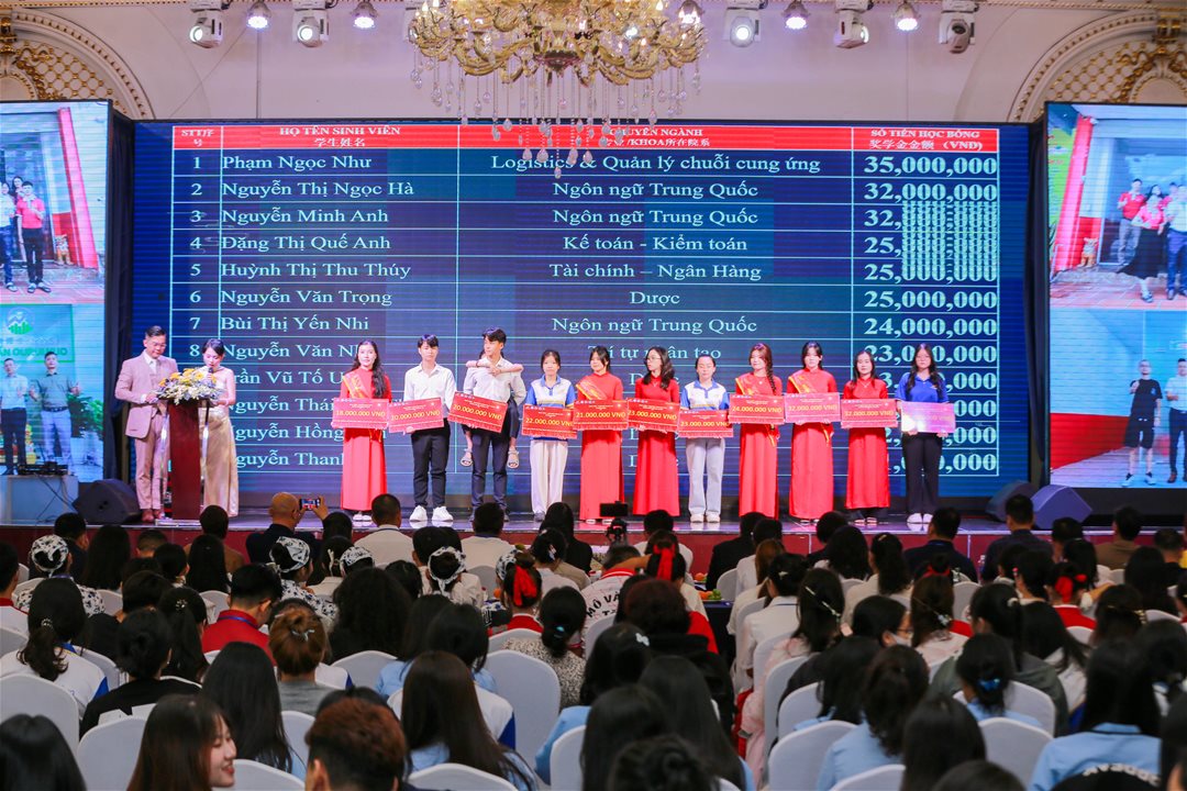 học bổng