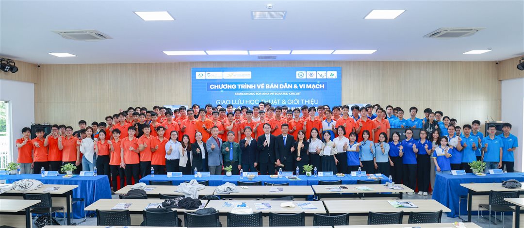 LHU tổ chức giao lưu học thuật và giới thiệu học bổng toàn phần INTENSE dành cho sinh viên