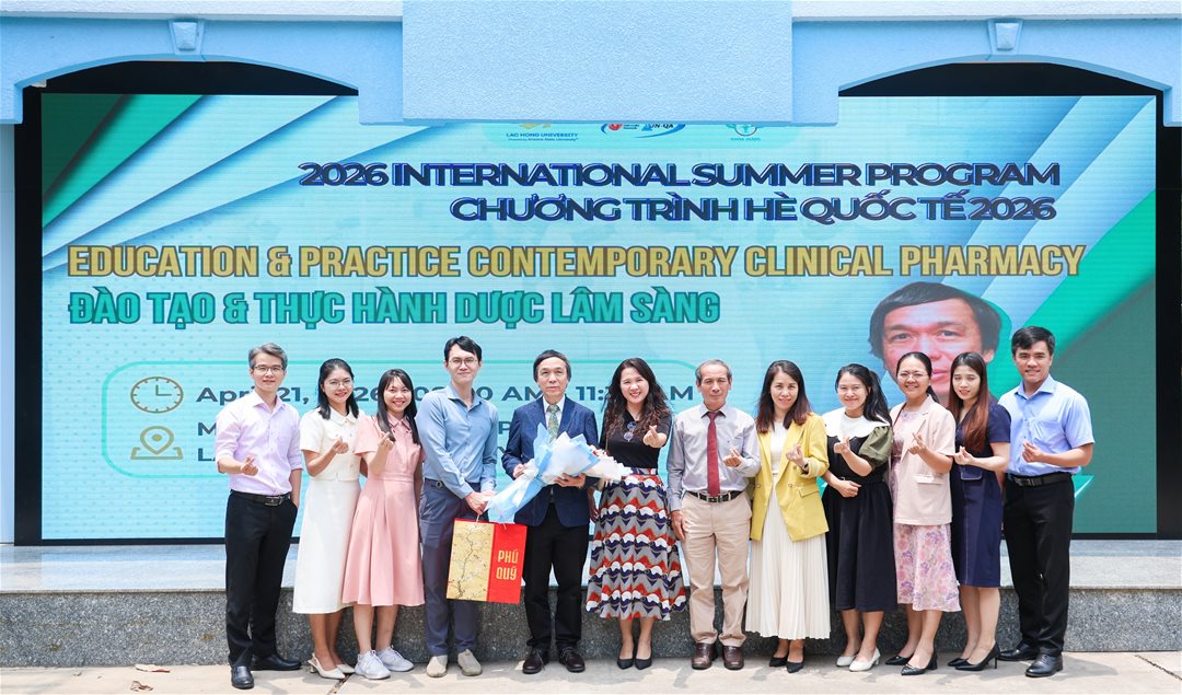 LHU tiếp cận chương trình đào tạo Dược lâm sàng từ chuyên gia Hoa Kỳ